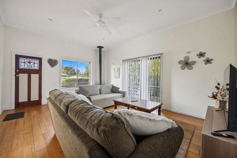 Abbott Abode - Accommodation Sunshine Coast 3