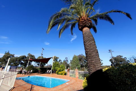 Abel Tasman Motor Inn - Accommodation Sunshine Coast 1