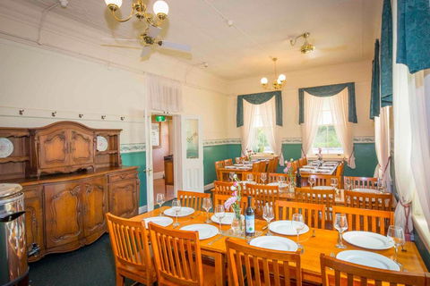 Abernethy House & Cottage - Accommodation Sunshine Coast 1