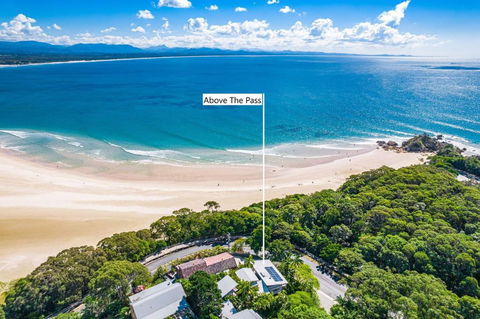 Above The Pass - Accommodation Sunshine Coast 1