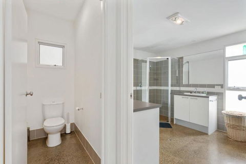 Absolute Luxury Beachfront - Middleton - BYO Linen - Accommodation Sunshine Coast 3