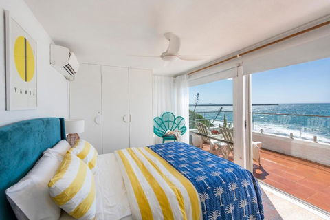 Absolute Oceanfront Yamba - Oceanstays - Accommodation Sunshine Coast 4