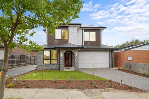 Absolutely Stunning Newly Built Burwood Townhouse - Accommodation Sunshine Coast 0