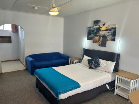 Acacia Rose Motor Inn - Accommodation Sunshine Coast 4