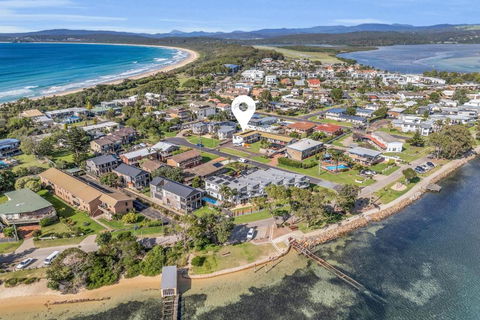 Admirals Lodge - Accommodation Sunshine Coast 1