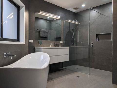 Adorable 1 Bedroom Private Apartment - Accommodation Sunshine Coast 1
