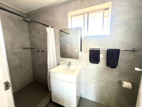 Adrian Motel - Accommodation Sunshine Coast 1