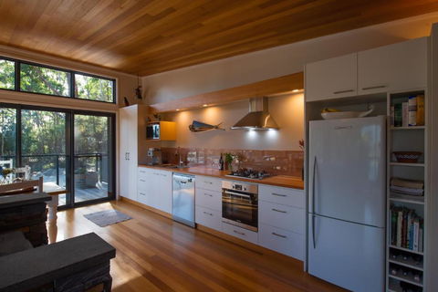 Adventure Bay Beach House - Accommodation Sunshine Coast 1