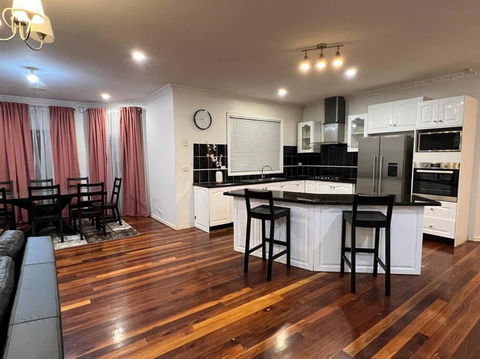 Affordable Getaways - Accommodation Sunshine Coast 0