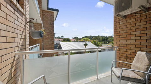 Affordable, Pool, Spa, Beach, Sleeps 5 - Accommodation Sunshine Coast 2