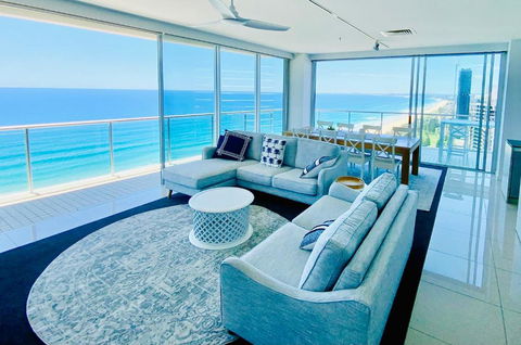Air On Broadbeach Beachfront 2Level Stunning Apartment With 180 Degree Views - Accommodation Sunshine Coast 2