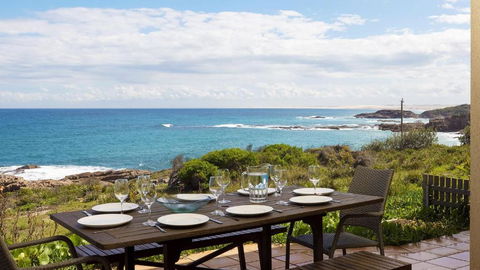 Absolute Oceanfront Portovenere - Accommodation Sunshine Coast 0