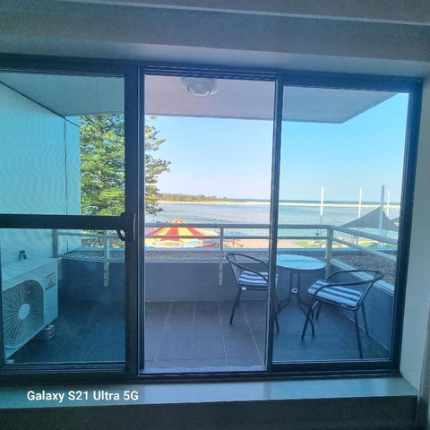 A-The Entrance Private Water Front 1 Bedroom Appartment At The Oaks - Accommodation Sunshine Coast 2