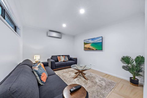 Airlie Beach Home - Accommodation Sunshine Coast 1