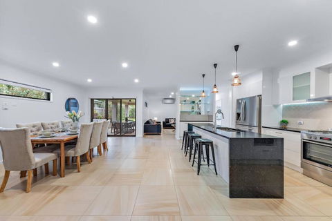 Airlie Beach Home - Accommodation Sunshine Coast 3