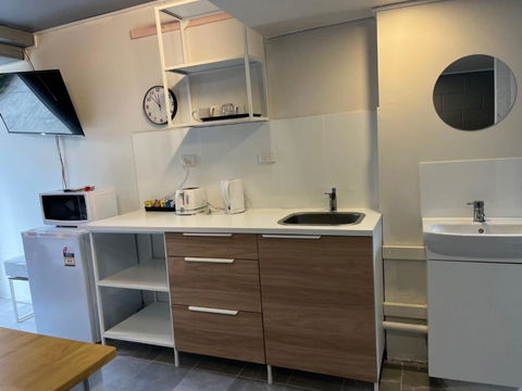 Airway Motel - Accommodation Sunshine Coast 1