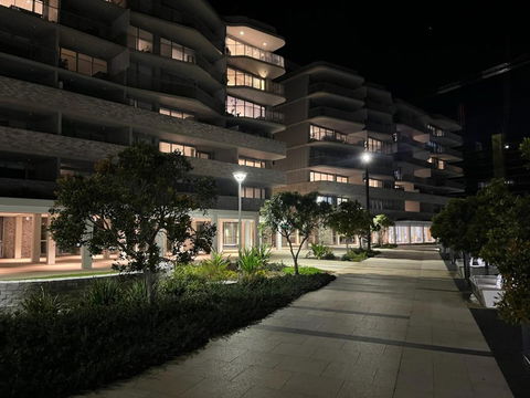 AKS Honeysuckle - Accommodation Sunshine Coast 0