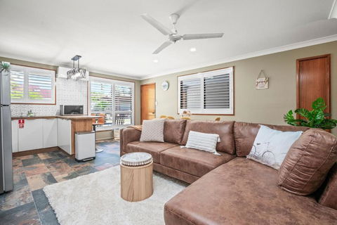 Akuli By The Sea Unit 3 - Accommodation Sunshine Coast 3