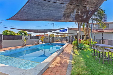 Alabaster Motor Inn - Accommodation Sunshine Coast 2