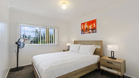 Albacore - Accommodation Sunshine Coast 4