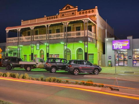 Albion Hotel - Accommodation Sunshine Coast 0