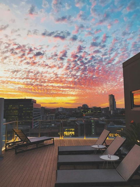 Alex Perry Hotel & Apartments - Accommodation Sunshine Coast 0