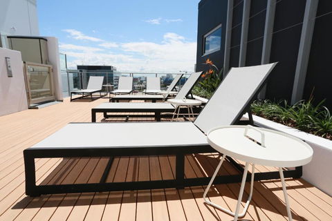 Alex Perry Hotel & Apartments - Accommodation Sunshine Coast 2