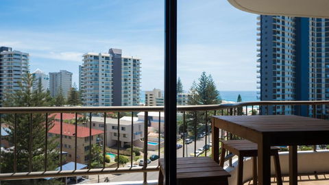 Alexander Holiday Apartments - Accommodation Sunshine Coast 4