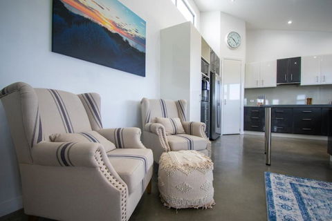 Alfra 23 - Accommodation Sunshine Coast 2