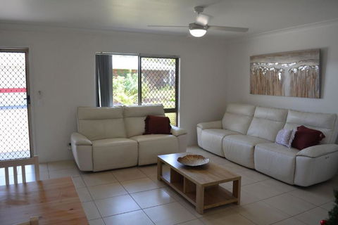 Alice Street 1, Unit 1, Currimundi - Accommodation Sunshine Coast 0