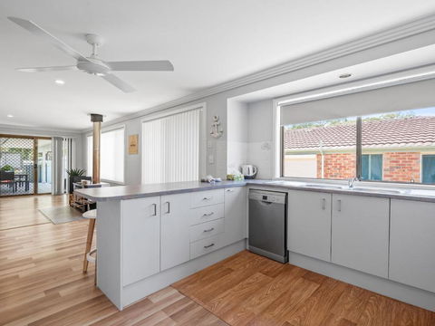 Alka Beach House - Accommodation Sunshine Coast 4