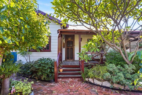 All Decked Out, Fremantle - Accommodation Sunshine Coast 2