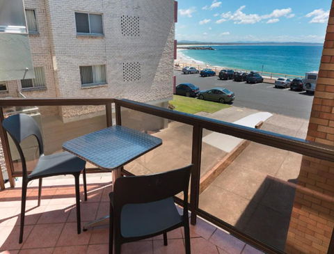 Aloha Beachside - Accommodation Sunshine Coast 1