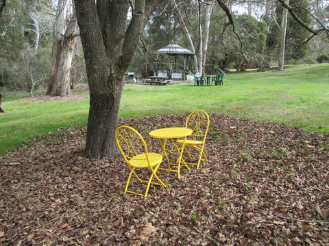 Alpine Riverside Cottages - Accommodation Sunshine Coast 3