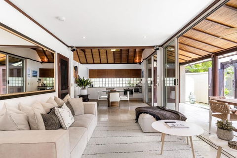 Amala Villa - Accommodation Sunshine Coast 2
