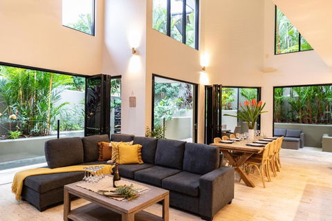 Amalfi - Port Douglas, Luxury In The Centre Of Town - Accommodation Sunshine Coast 0