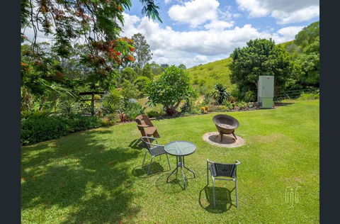 Amamoor Homestead And Country Cottages - Accommodation Sunshine Coast 4
