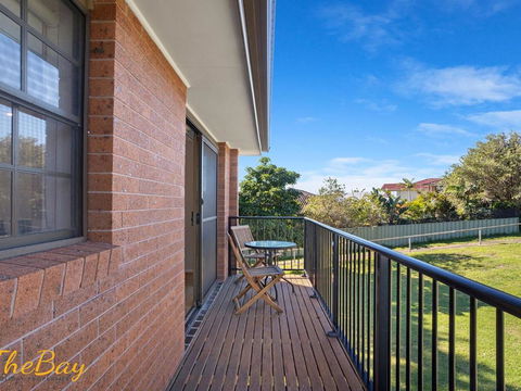 Amaroo Cres No 20 Fingal Bay Holiday Home - Accommodation Sunshine Coast 4