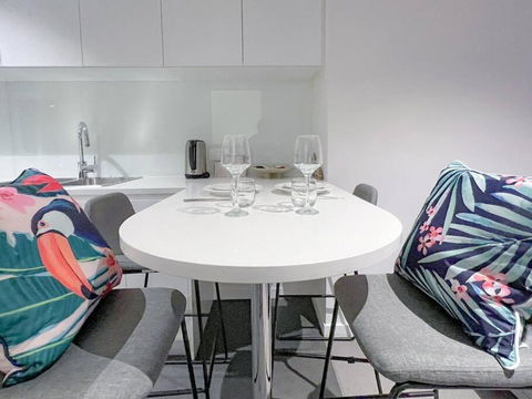 Amazing 2 Bedroom In CBD! - Accommodation Sunshine Coast 3