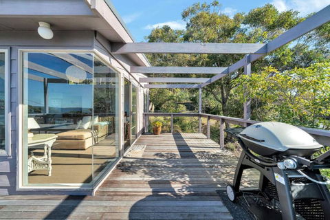 Amazing Views At Hyams Beach - Accommodation Sunshine Coast 4