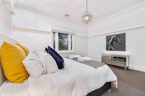 Ambience On Crampton - Accommodation Sunshine Coast 3