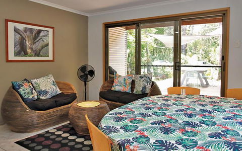 AMITY BEACH BUNGALOW - Accommodation Sunshine Coast 1