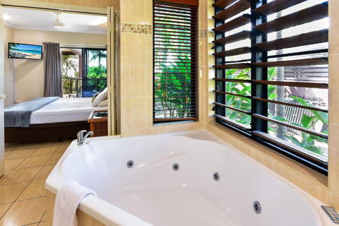 Anchorage - Accommodation Sunshine Coast 3