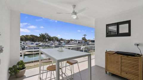 Anchors Away - Waterfront Unit - Accommodation Sunshine Coast 0