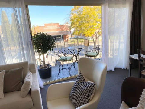 Angaston Mews Apartments - Accommodation Sunshine Coast 3