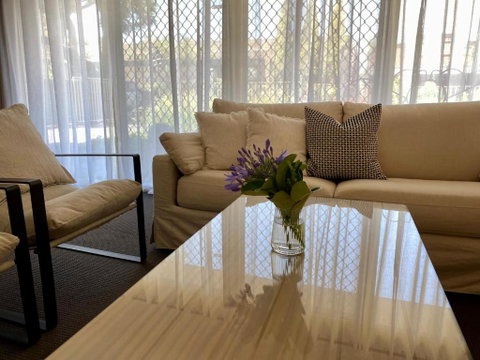 Angaston Mews Apartments - Accommodation Sunshine Coast 1