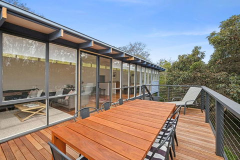 Anglesea Beach Retreat - Accommodation Sunshine Coast 1