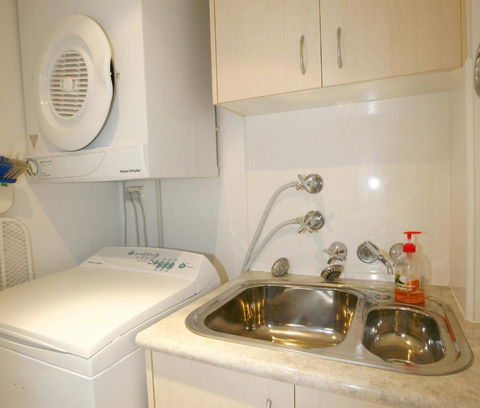 Allamanda U2 Awesome Location - Accommodation Sunshine Coast 1