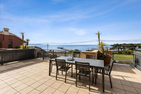 Apartment 13 Pacific Apartments - Accommodation Sunshine Coast 2