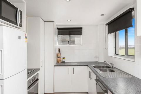 Apartment 4B - Accommodation Sunshine Coast 4